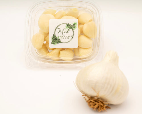 Freshly Peeled Garlic Cloves (5oz clamshell)